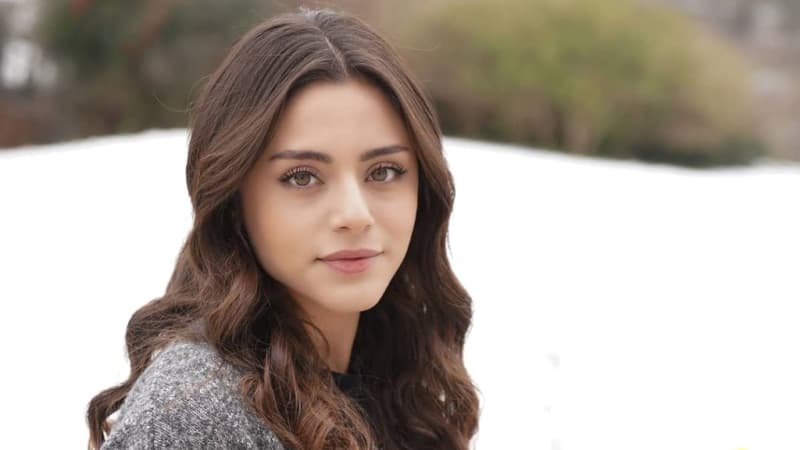 Актриса Сыла Тюркоглу уходит из сериала Доверенное