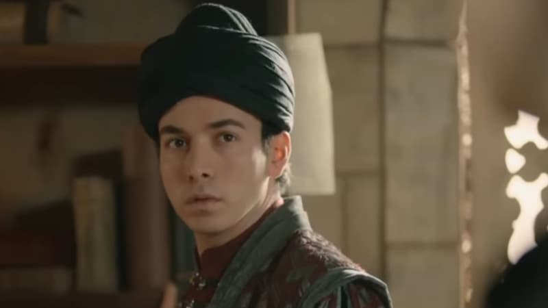 Вефа Султан