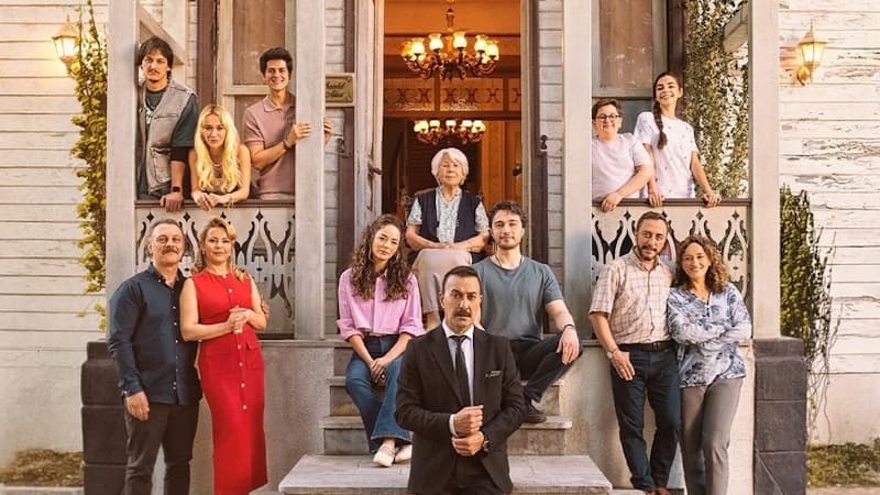 Новый летний сериал «Семейное счастье» — смотрите первый промо-постер