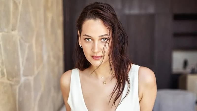 Гюльсим Али блистает на страницах майского номера Şamdan Plus