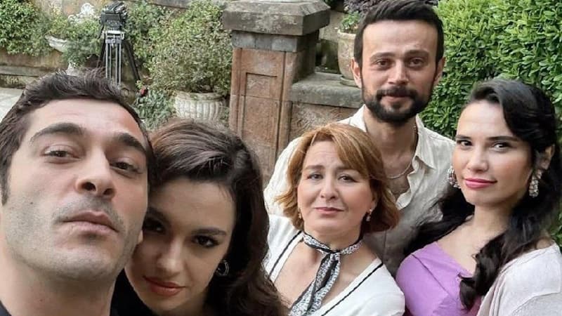 Весеннее вдохновение: новое фото Су Бурджу Язгы Джошкун